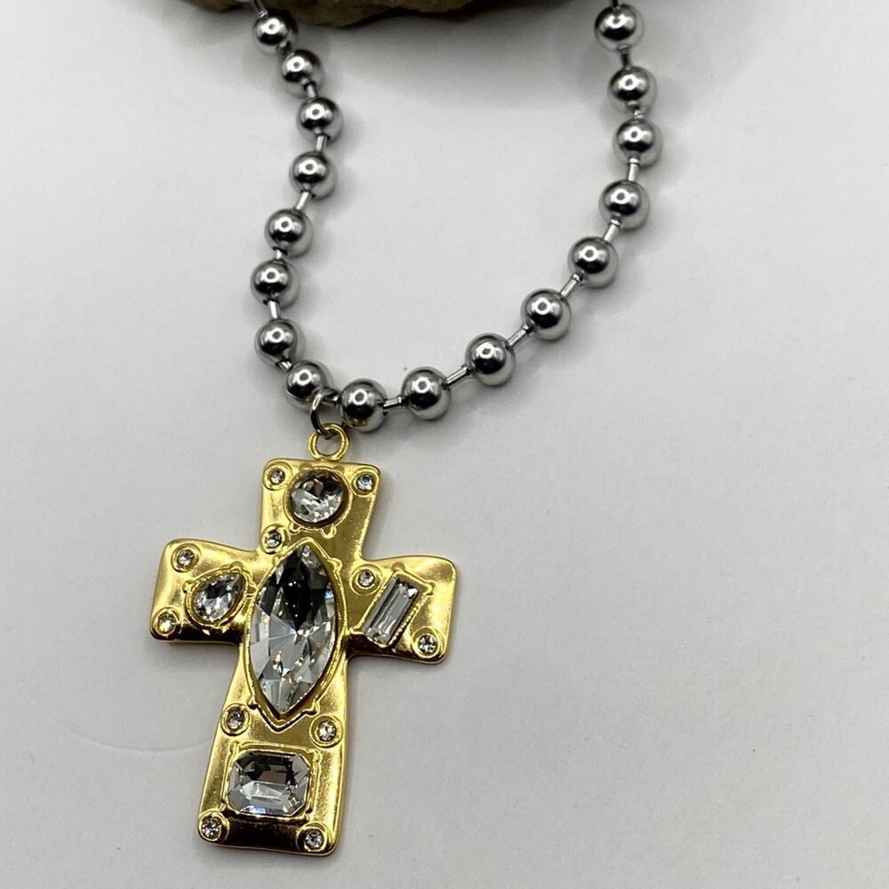 NEW Gold Rhinestone Cross & Silver Bead Necklace - Picture 4 of 12